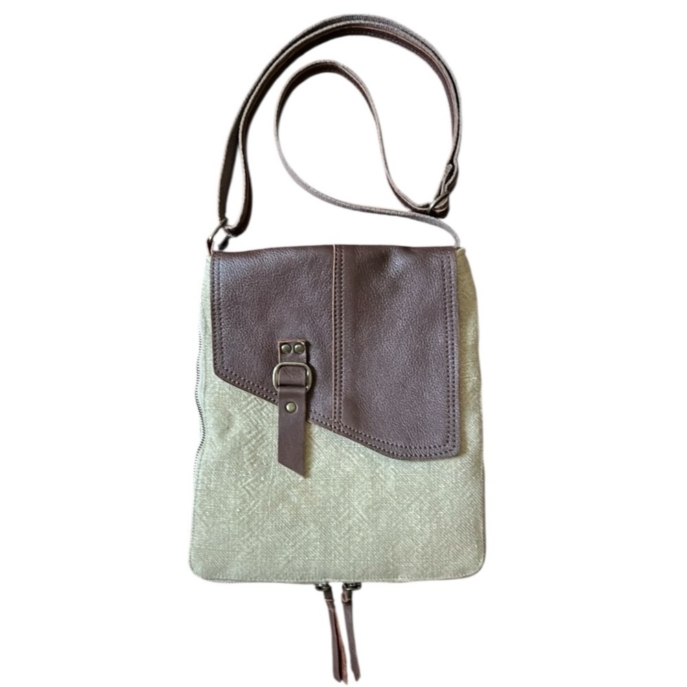 Vintage Addiction Natural Jute and Brown Leather Crossbody Expandable Bag